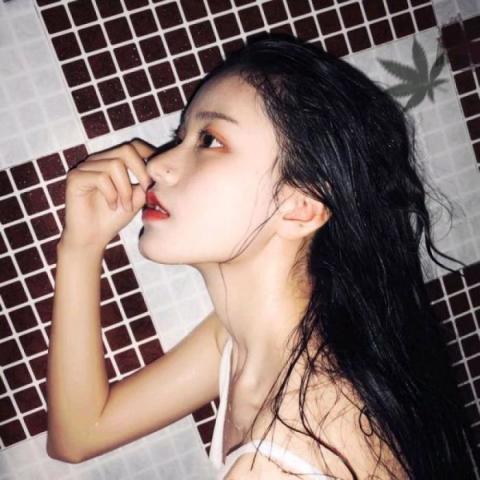 唯美意境温柔小众真人头像女生图片