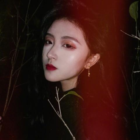 唯美意境温柔小众真人头像女生图片