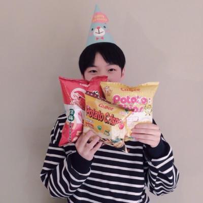 两张情侣真人创意头像一左一右