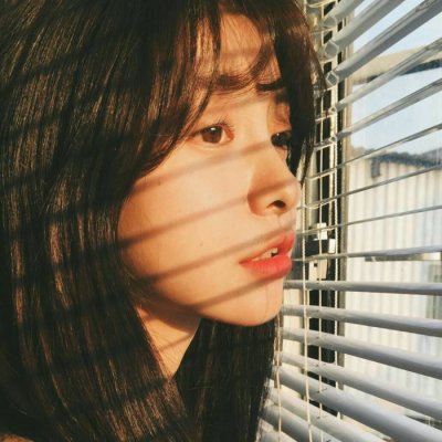 伤感美女图片头像气质
