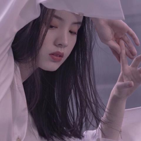 唯美意境温柔小众真人头像女生图片