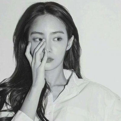 伤感头像女生冷淡黑白清晰真人图片