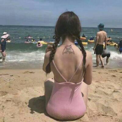 真人头像露脸素颜女生高清图片