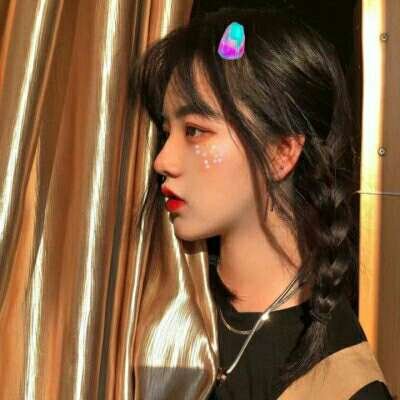 微信头像高冷女意境图片