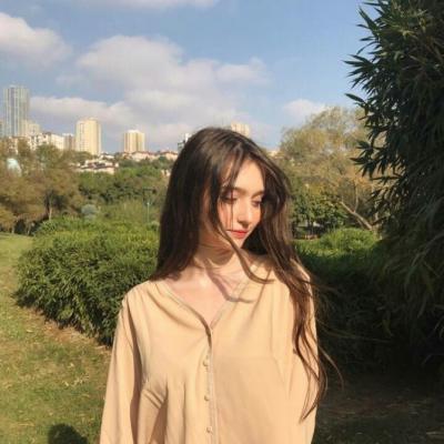 2025最火欧美范儿头像女生高清图片