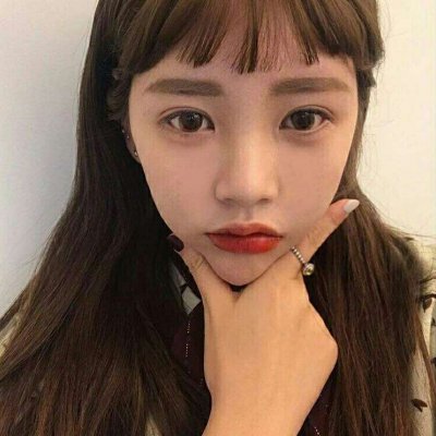 齐刘海微信美女头像图片