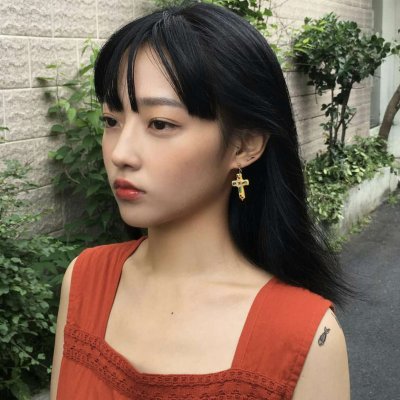 齐刘海微信美女头像图片