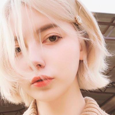 2025最火欧美范儿头像女生高清图片