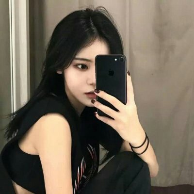 女生手机挡脸头像