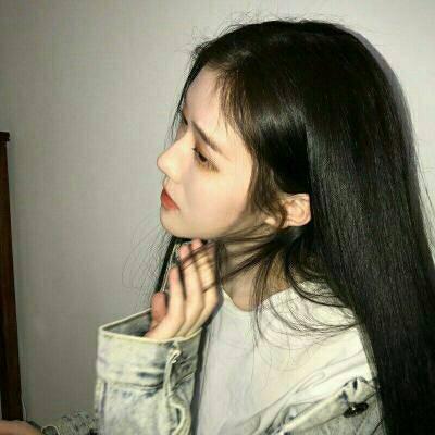真人头像露脸素颜女生高清图片