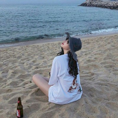 戴帽子女生头像唯美有气质图片