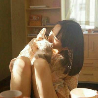 可爱女生嘟嘴真实头像