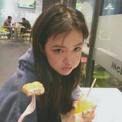 真人头像露脸素颜女生高清图片