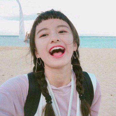 美女海边风景微信头像图片