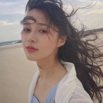 真人头像露脸素颜女生高清图片