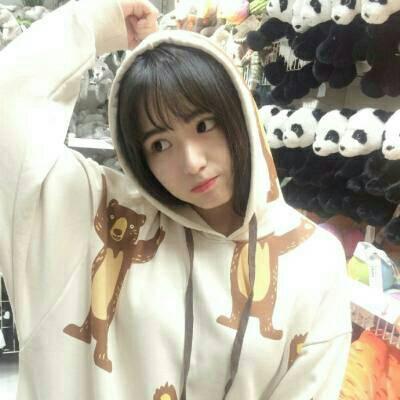可爱女生嘟嘴真实头像