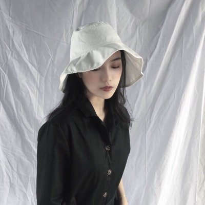带帽子的女生头像超拽图片