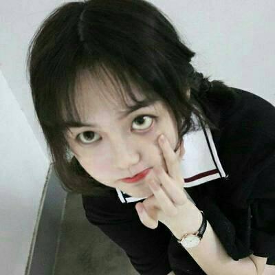 可爱女生嘟嘴真实头像