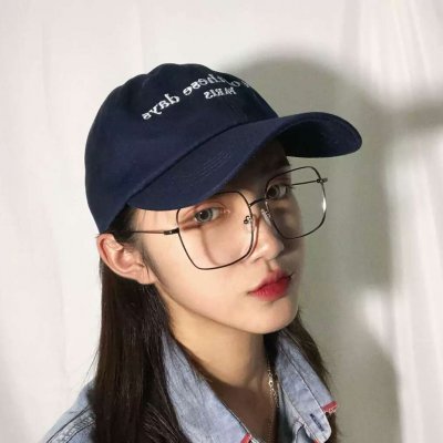 戴帽子女生头像唯美有气质图片