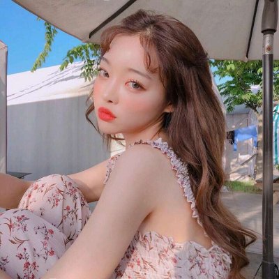 美女海边风景微信头像图片