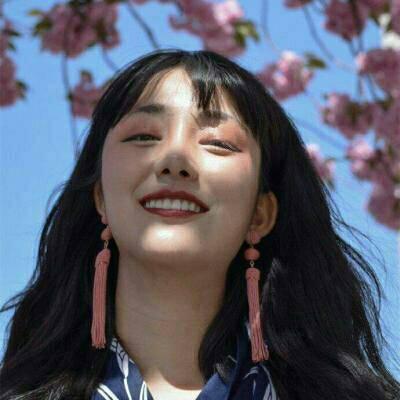 真人头像露脸素颜女生高清图片