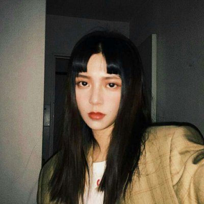 齐刘海微信美女头像图片