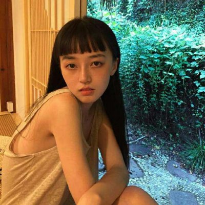 齐刘海微信美女头像图片