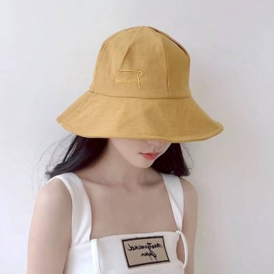 时尚气质女生戴帽子头像图片