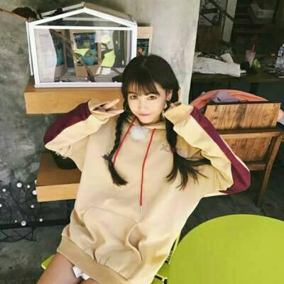 可爱女生嘟嘴真实头像