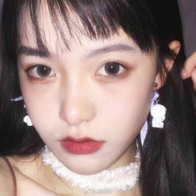 真人头像露脸素颜女生高清图片
