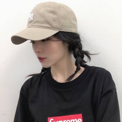 时尚气质女生戴帽子头像图片