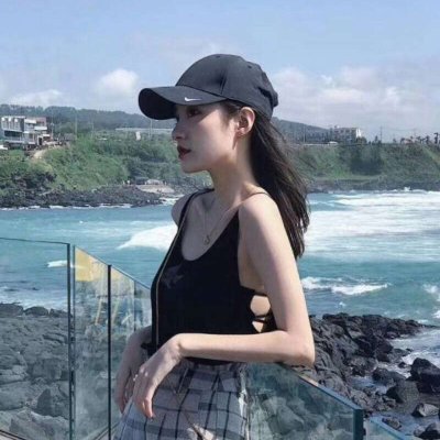 戴帽子女生头像唯美有气质图片