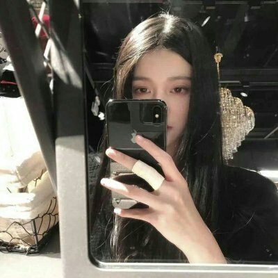 女生手机挡脸头像