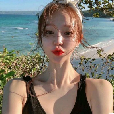 美女海边风景微信头像图片