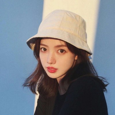 戴帽子女生头像唯美有气质图片