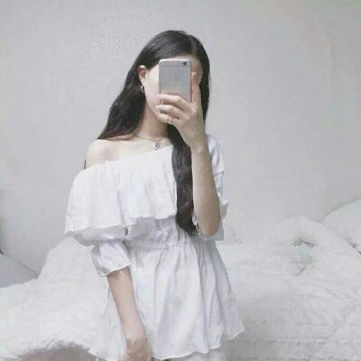 女生手机挡脸头像