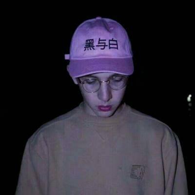 男生帅气高冷个性微信头像
