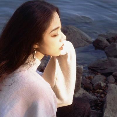 时尚气质头像女高清图片