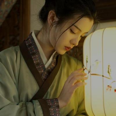 清新唯美精致女生古风头像图片