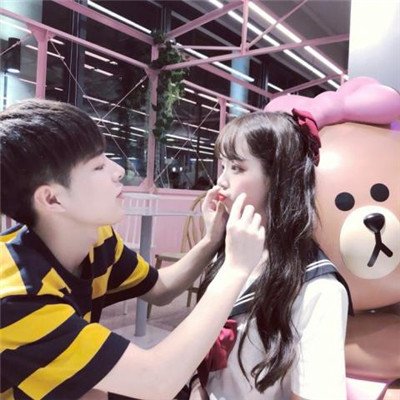 双人情侣暧昧头像亲吻霸气图片
