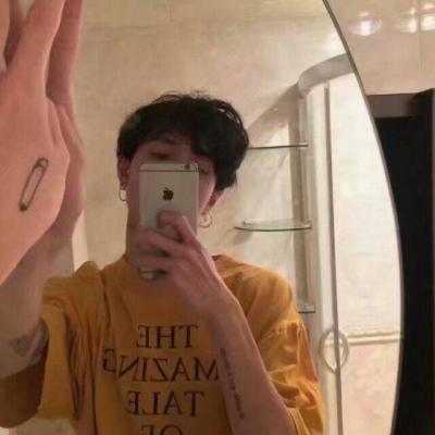 男生帅气高冷个性微信头像