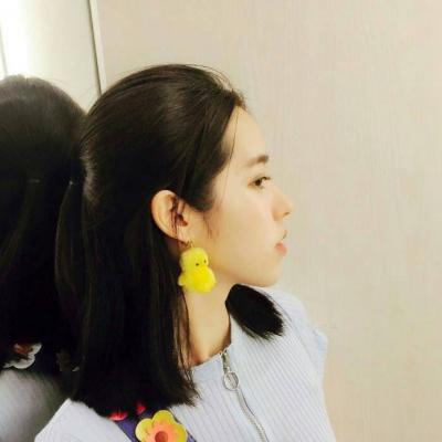 长发清新气质美女头像图片