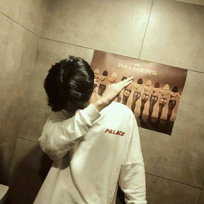男生帅气高冷个性微信头像