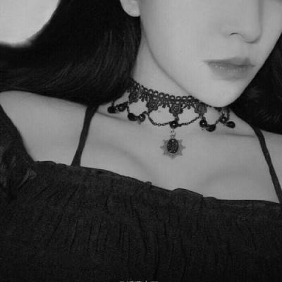 女生部位头像黑白色图片