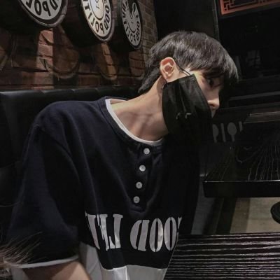 男生酷酷的帅气头像图片