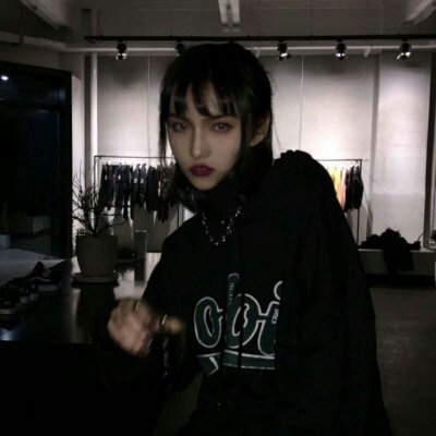 女生头像伤感时尚