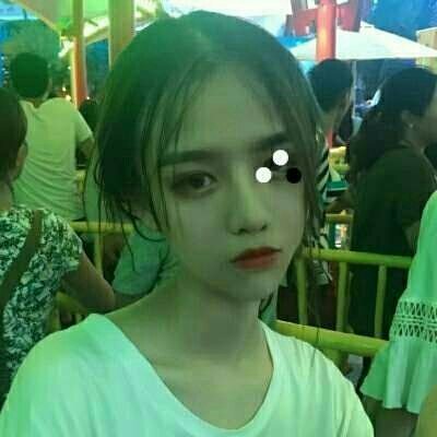 绿色系高清头像女生图片