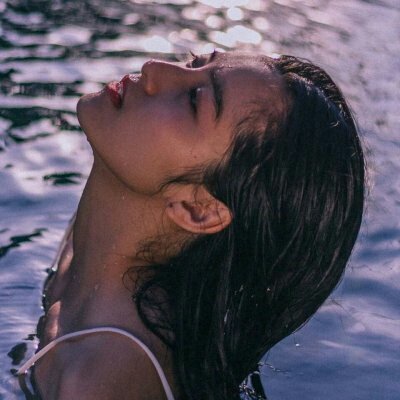 女生头像伤感时尚