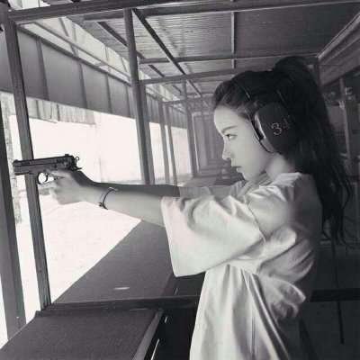 qq头像女生高冷御姐