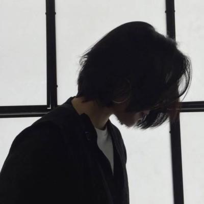 伤感唯美女生头像高冷